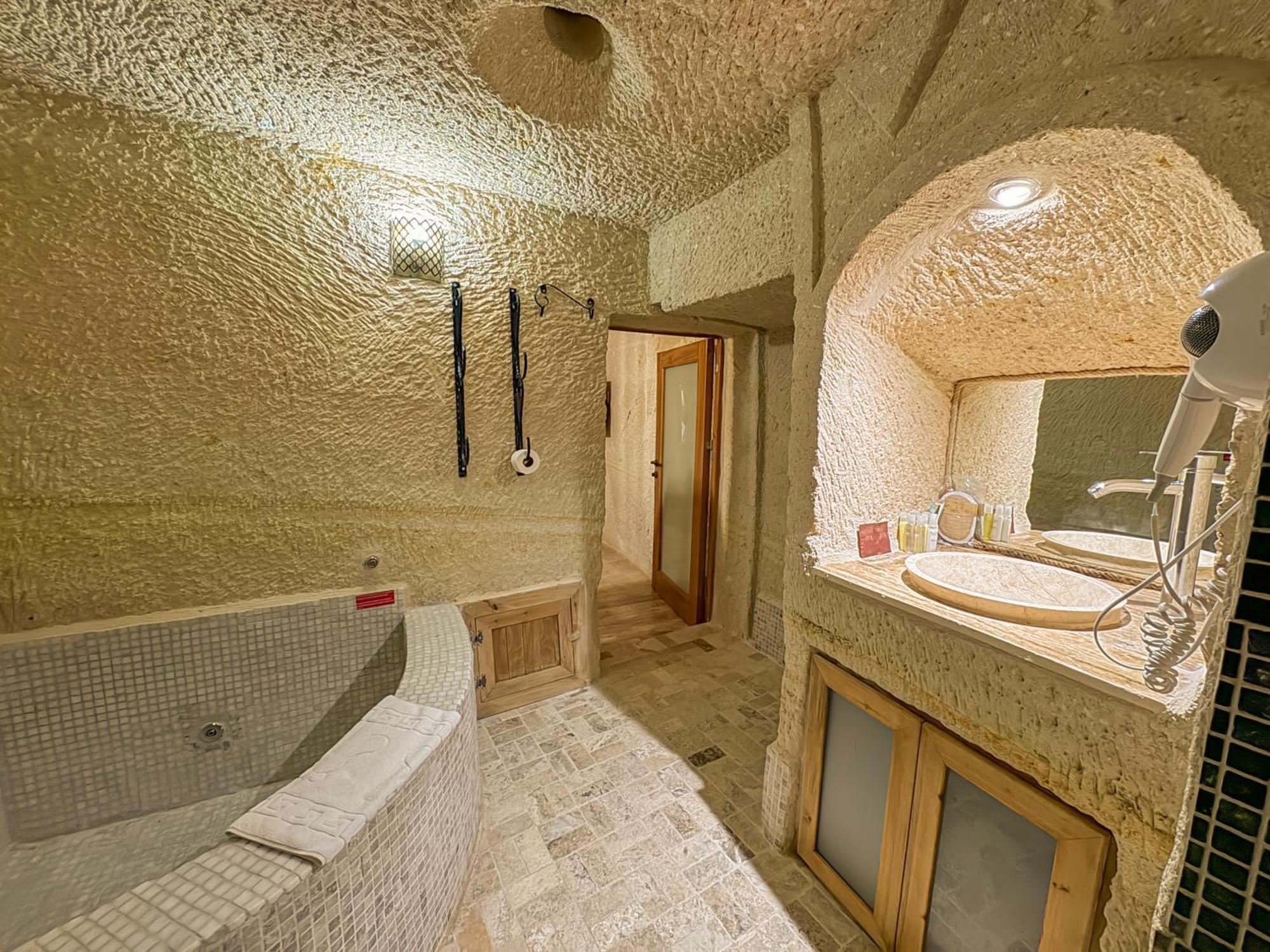 Sur Cave Hotel Ürgüp Bagian luar foto